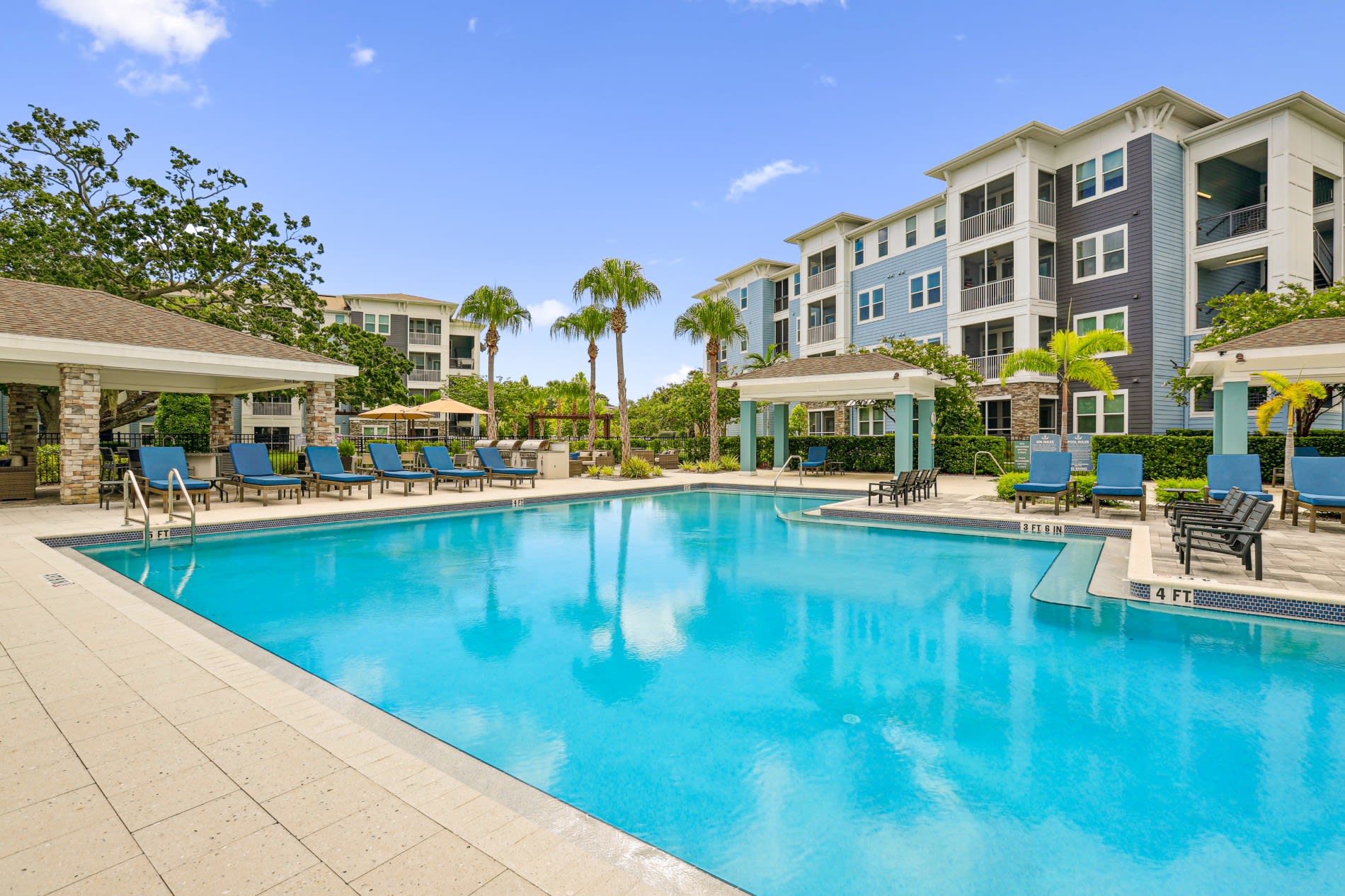 Floor Plans of Dunedin Commons Apartments in Dunedin, FL