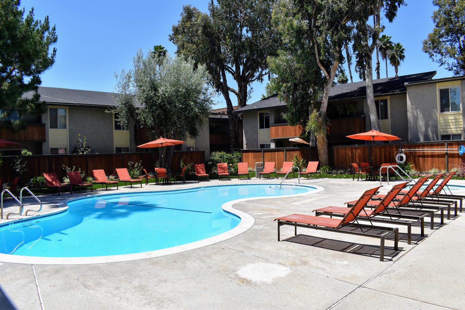 Americana Warner Center Apartments In Canoga Park San Fernando Valley Los Angeles Ca Americana Warner Center Apartments In Canoga Park San Fernando Valley Los Angeles Ca