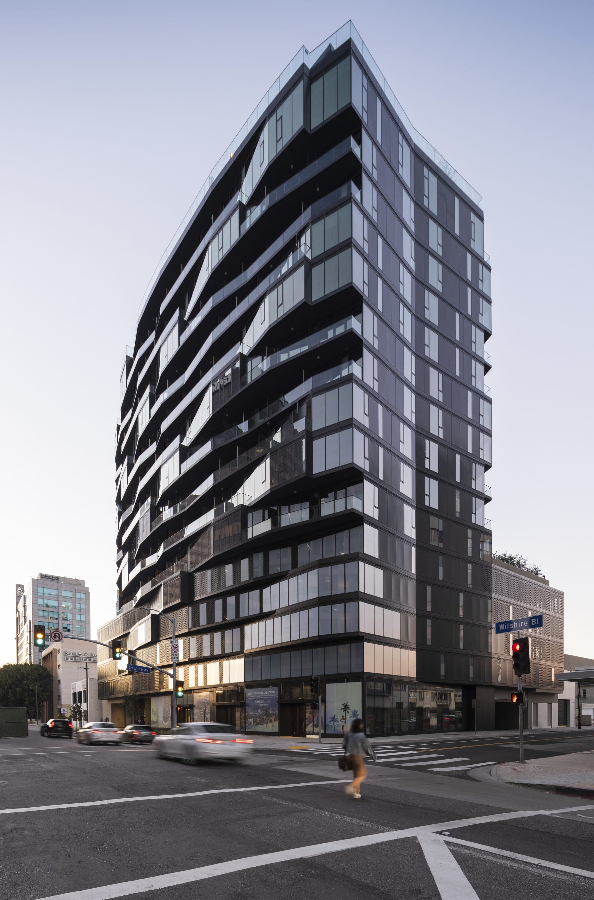 NMS La Jolla - Luxury Apartments in Beverly Hills