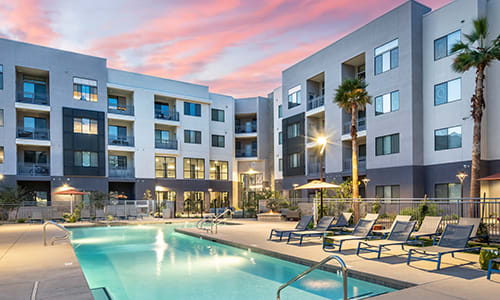 NOVO Broadway Apartments | Apartments in Tempe, AZ | NOVO Tempe