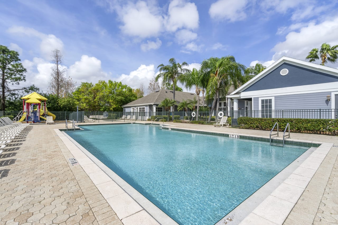 Wyngate Apartments | Apartments in St Petersburg, FL