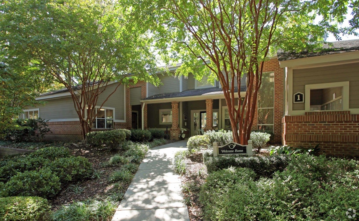 Apartments in Greensboro, NC Hunters Chase