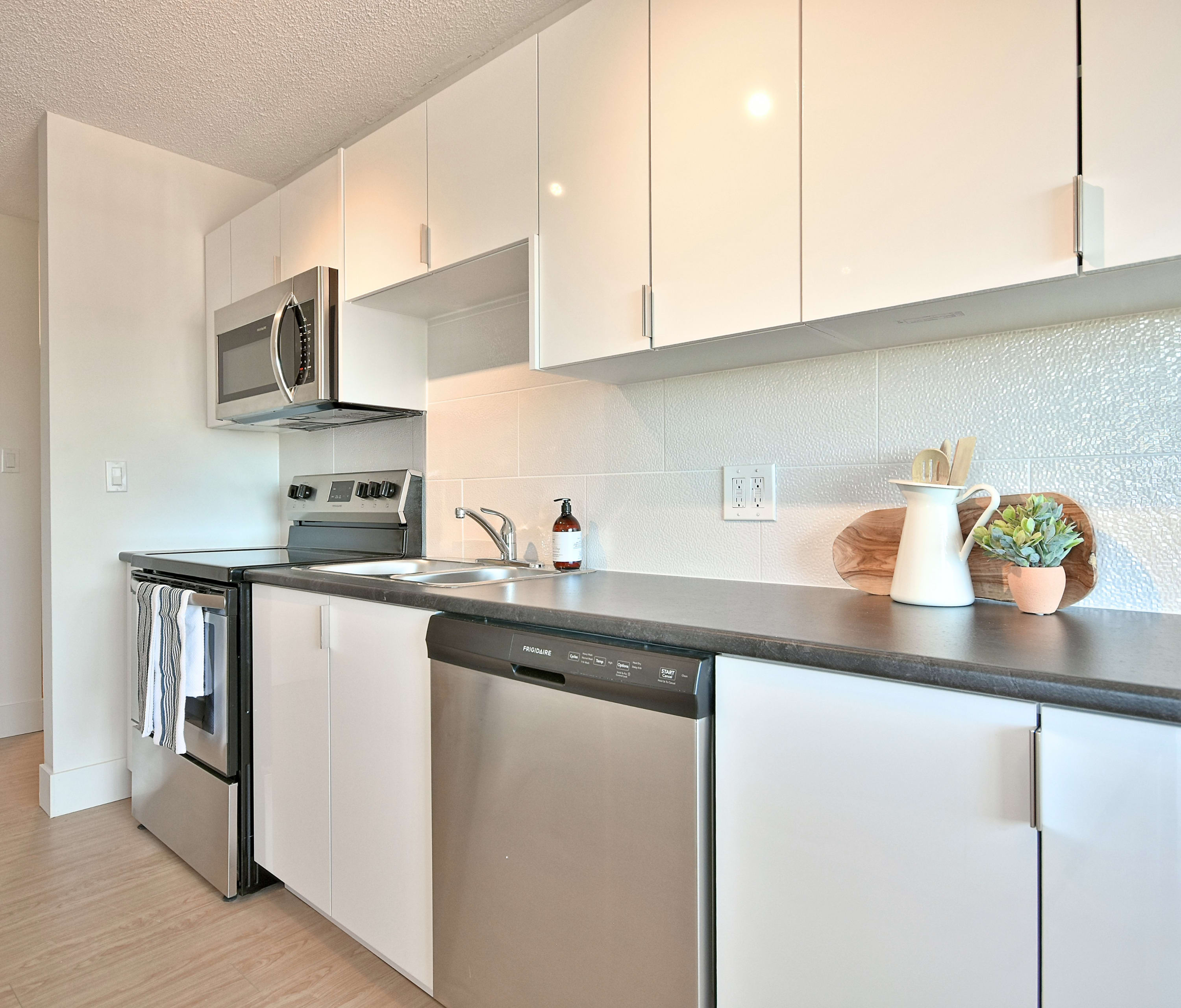 Photo 3 of 127 and 157 Biggs Street - Two Bedroom - 815 Ft² - $1685 rental property