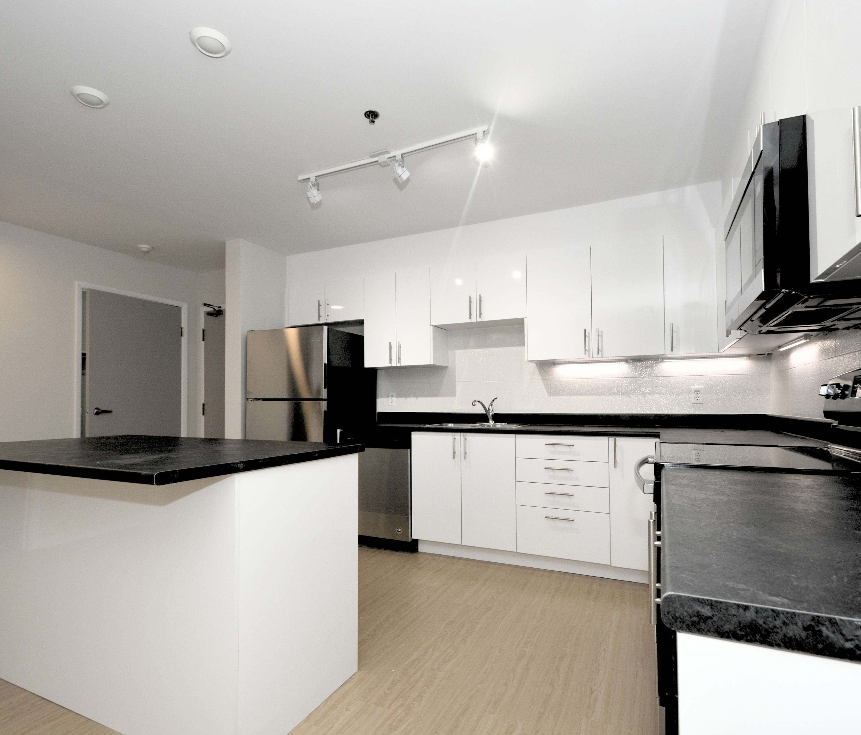 Photo 3 of 5206 Tobin Street - Three Bedroom - 995 Ft² - $2300 rental property