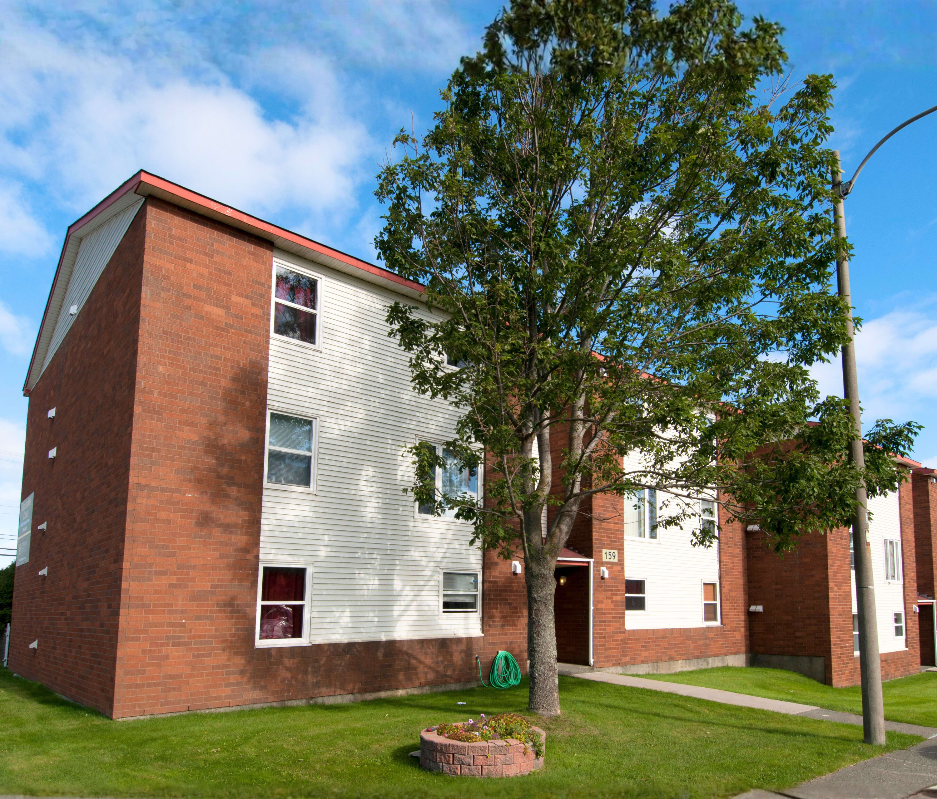 Photo 2 of Blackshire Court - 2 Bedroom - 973 Ft² - $1495 rental property