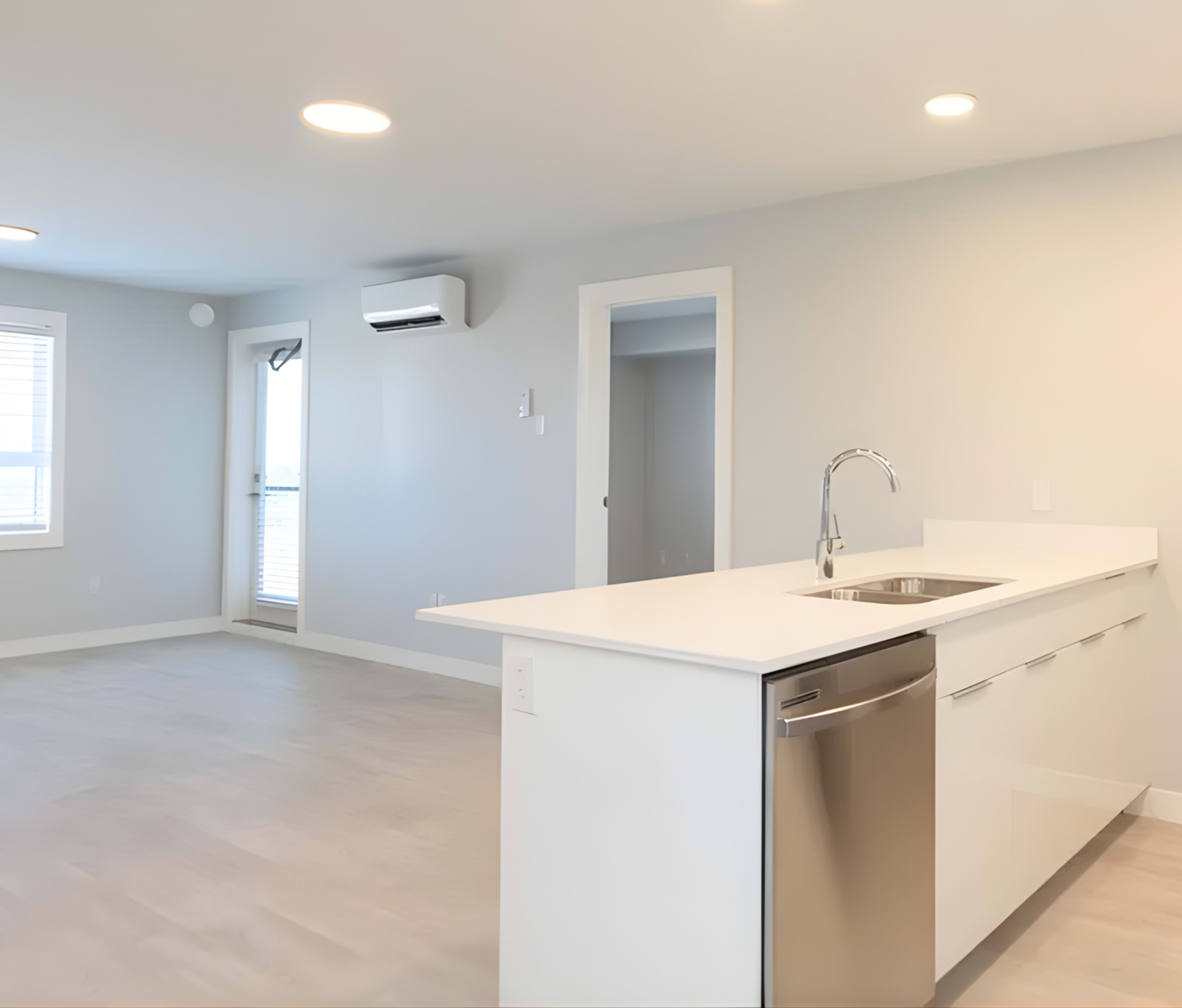 Crown Isle Boulevard - 1 Bedroom 3