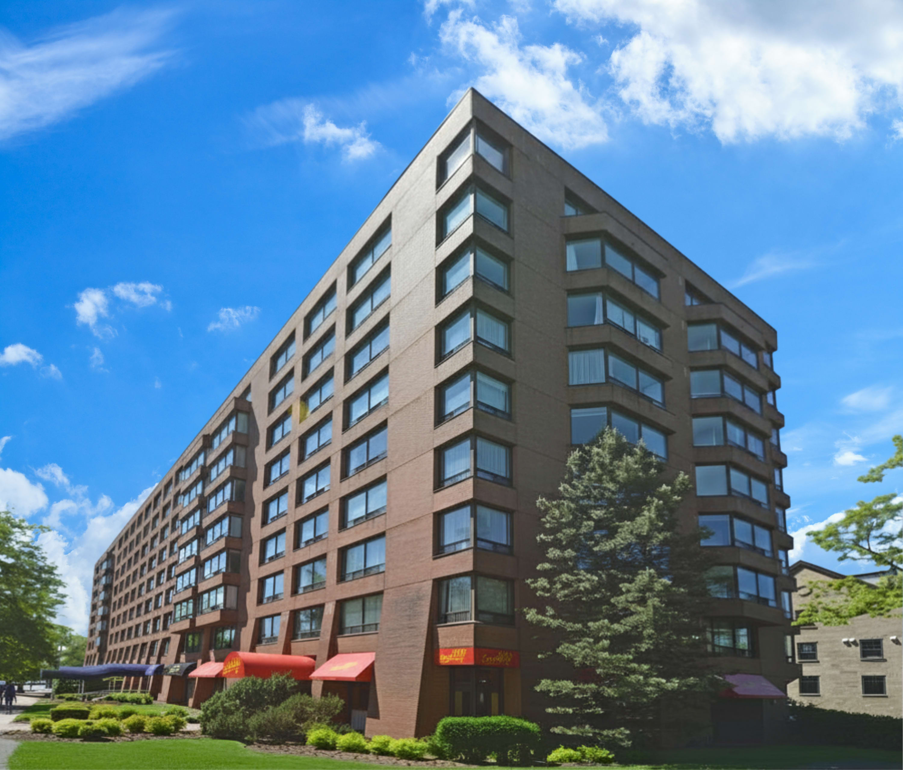 Photo 2 of Garden Park - Large One Bedroom - 592 Ft² - $1795 rental property
