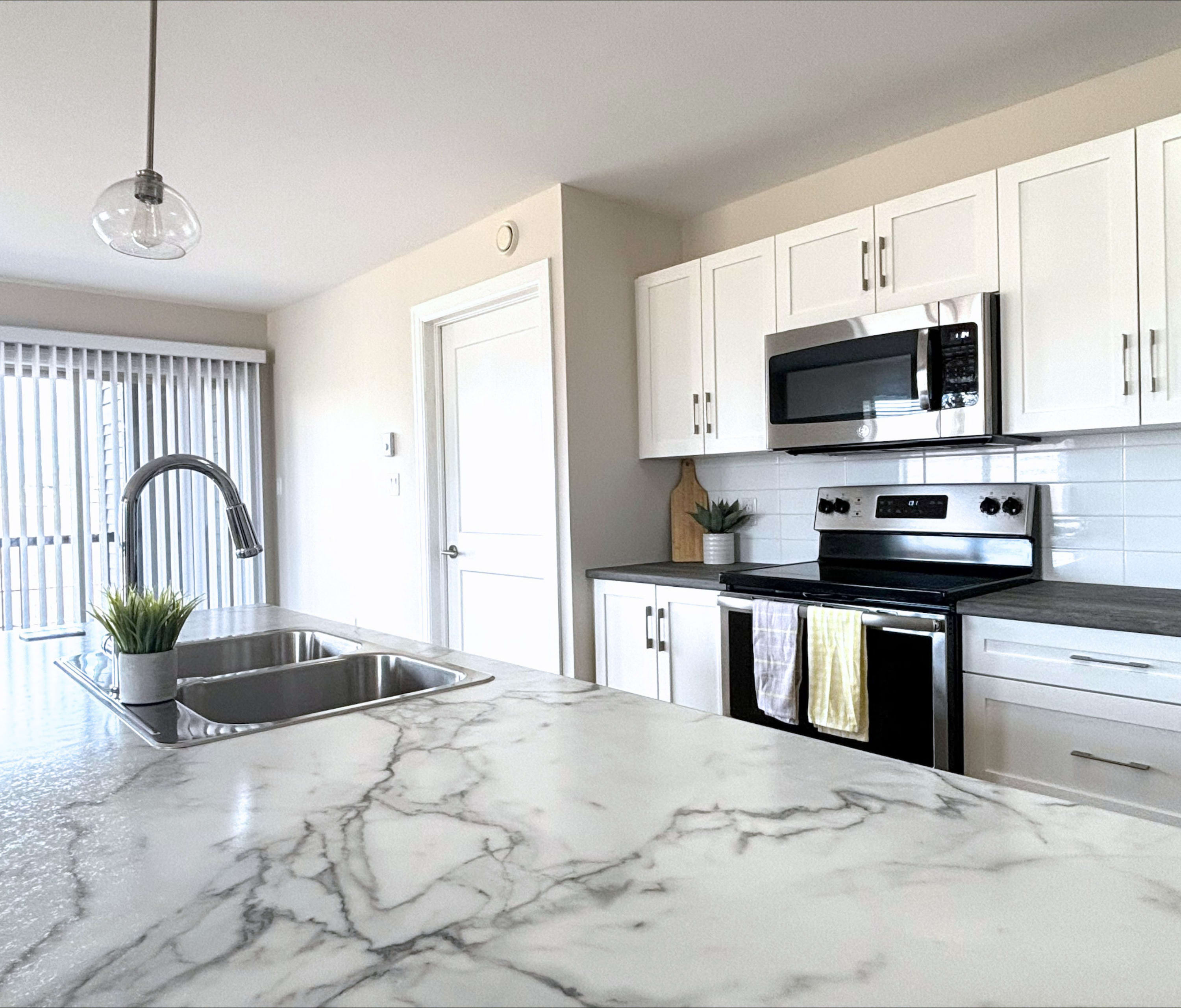 Photo 2 of Leopold Belliveau - 2 Bedroom + 1 Bath - 1031 Ft² - $1645 rental property