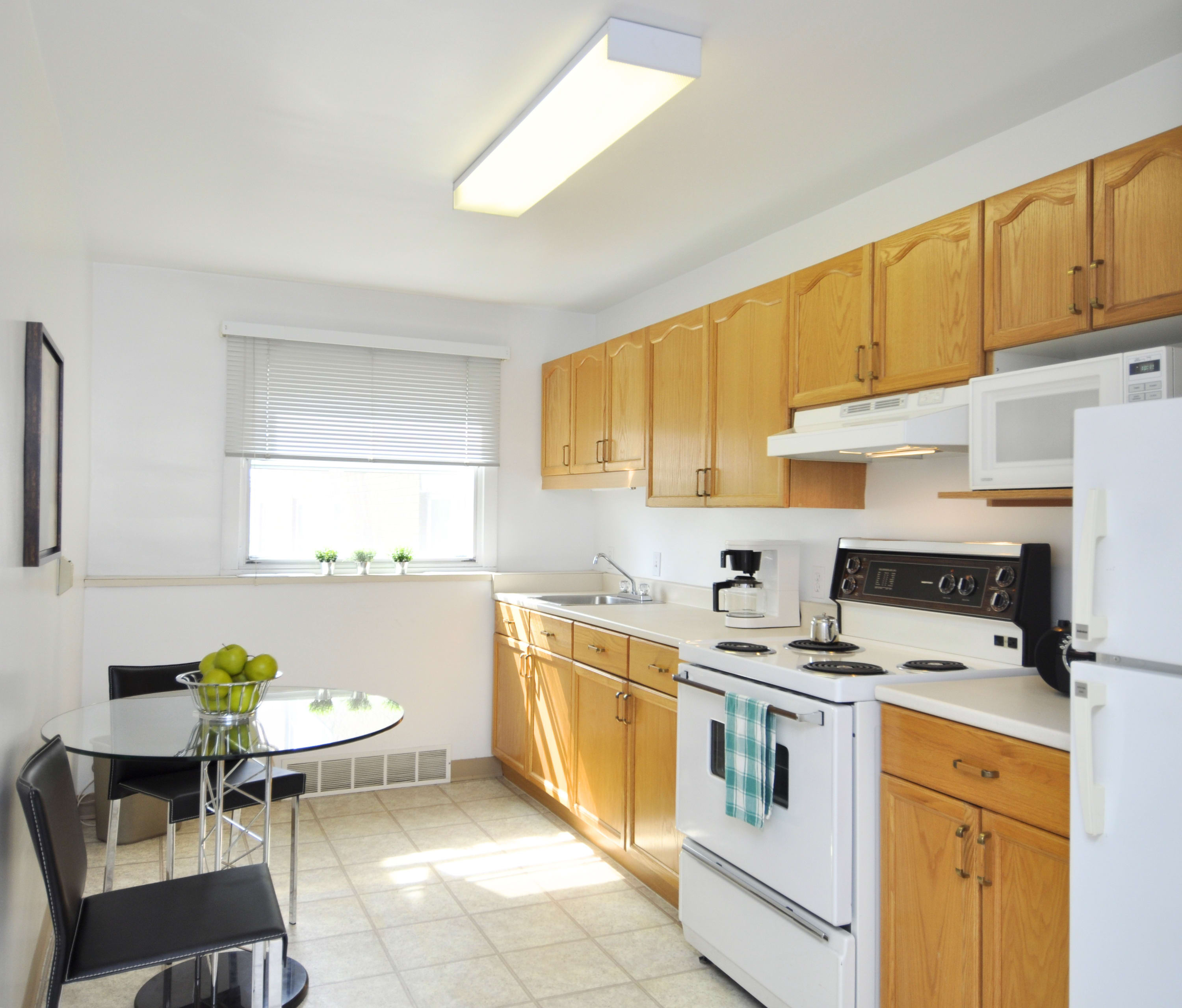Photo 3 of Victoria Gardens - Two Bedroom + Balcony - 813 Ft² - $1595 rental property
