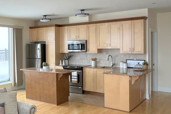 Main photo of rental property: Williams Court B - 1 Bedroom + Den Large - 892 Ft² - $2375 in Kanata Ottawa, ON