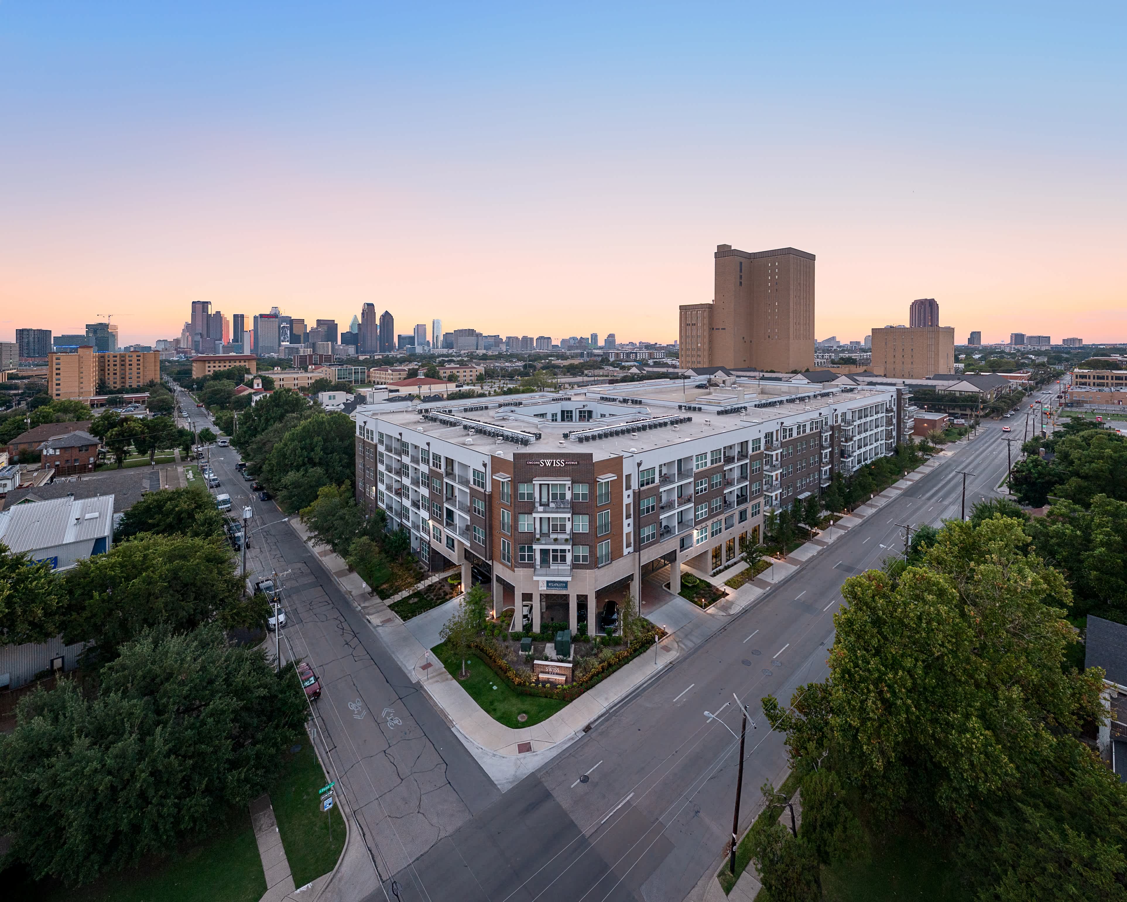 Luxia Swiss Ave 2 of 8