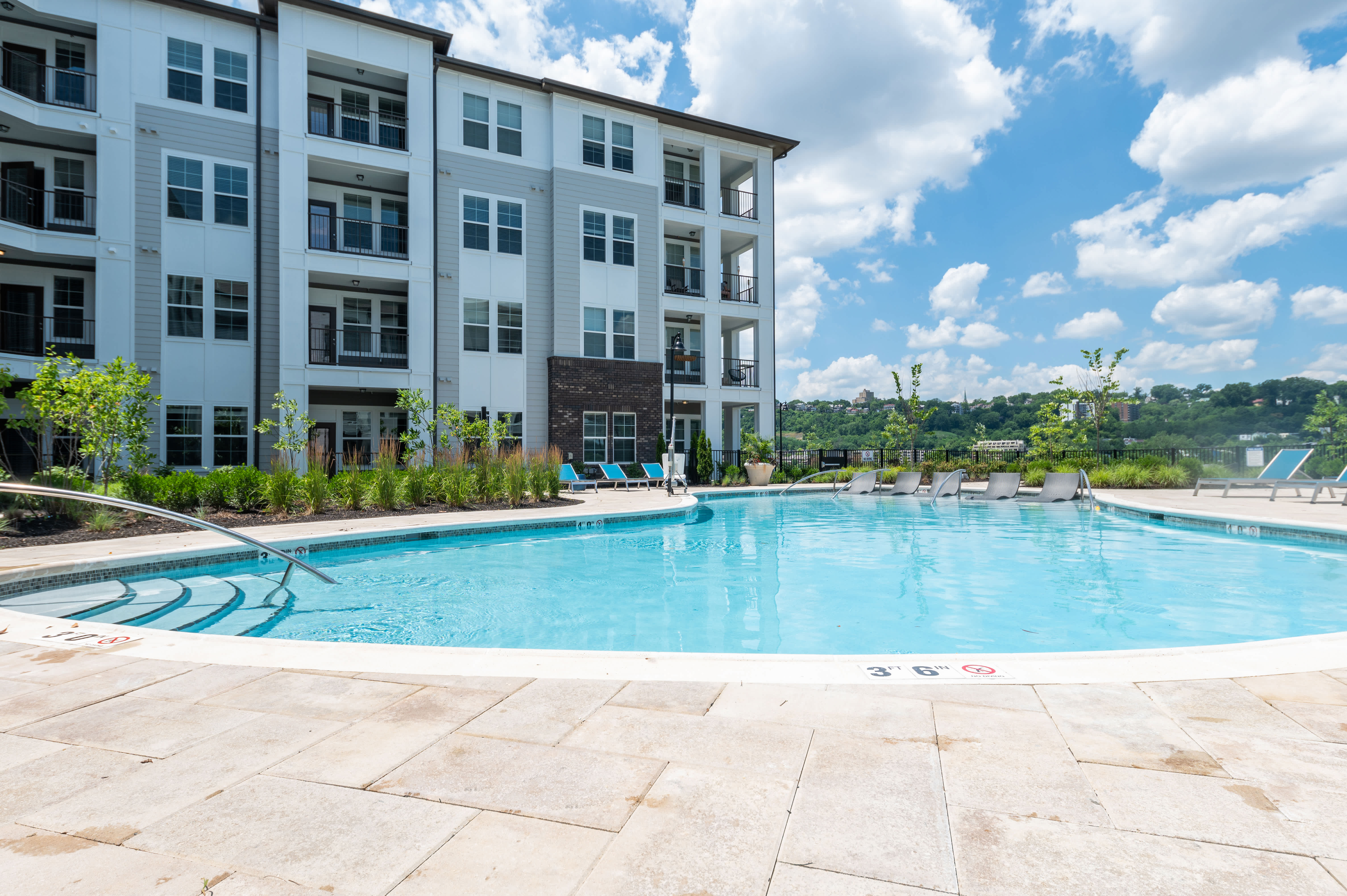 The Manhattan on the River | Apartments in Dayton, KY
