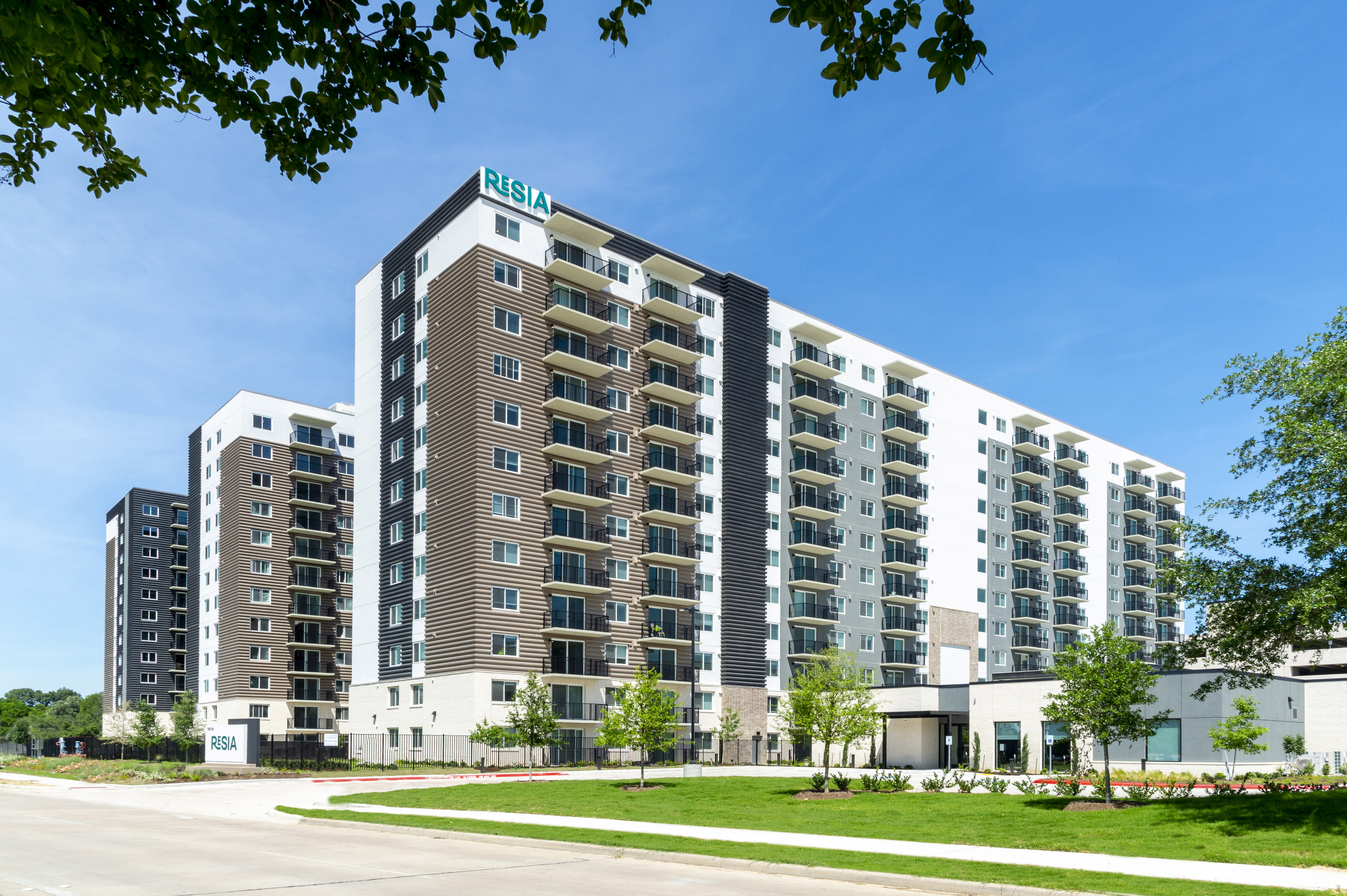 1, 2, & 3-Bedroom Apartments in West Houston, TX