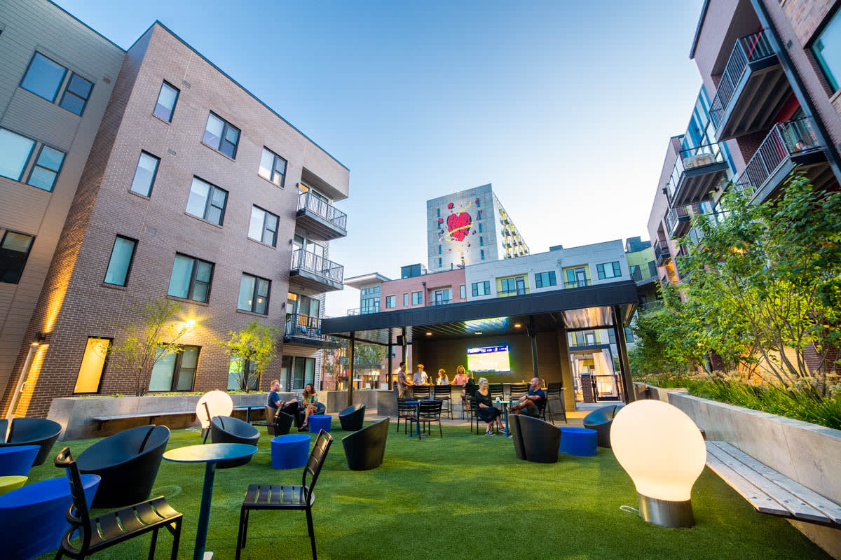 The Alexander Hotel In Indianapolis