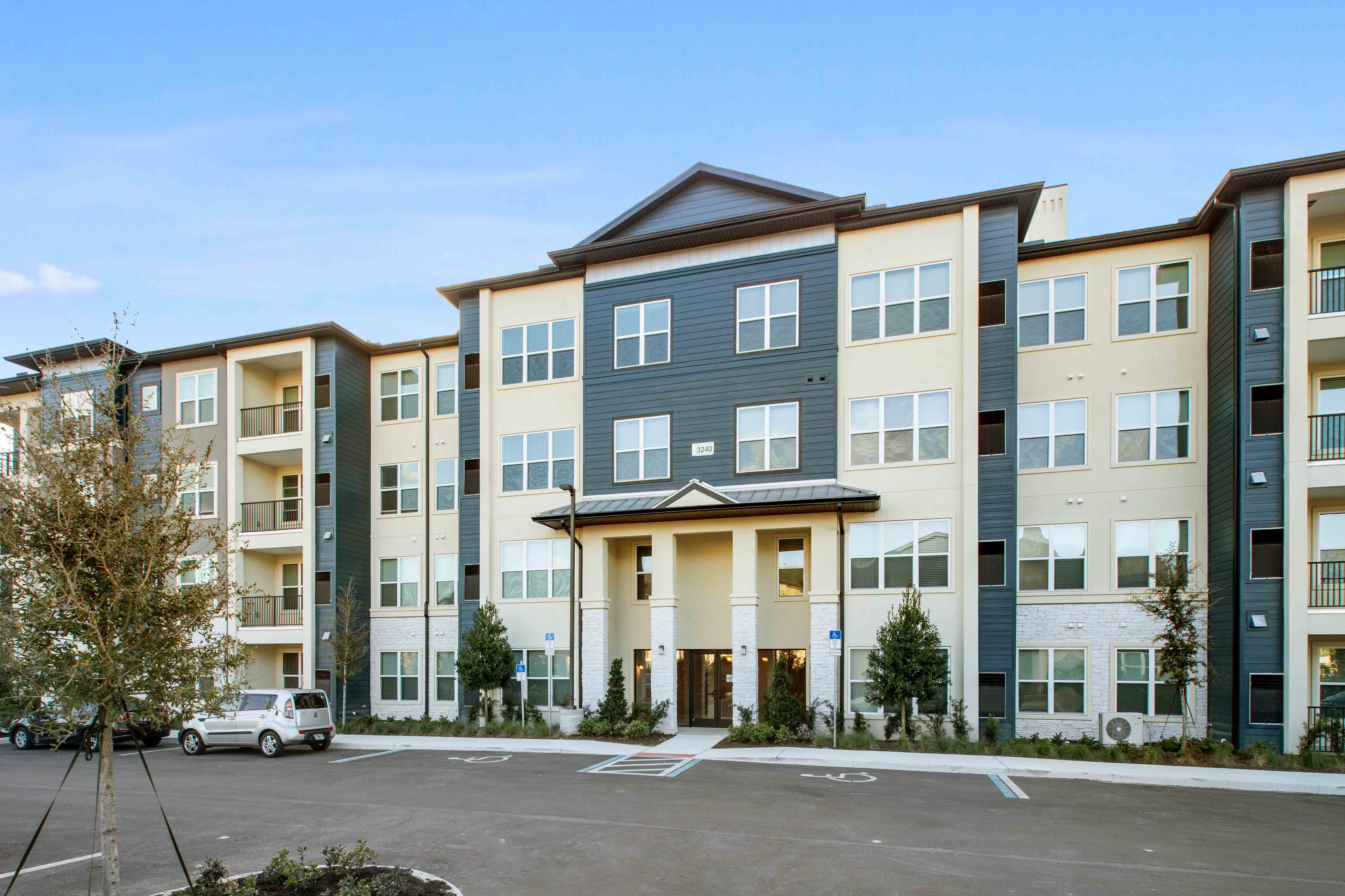 Dolce Living Royal Palm Apartments In Kissimmee Fl