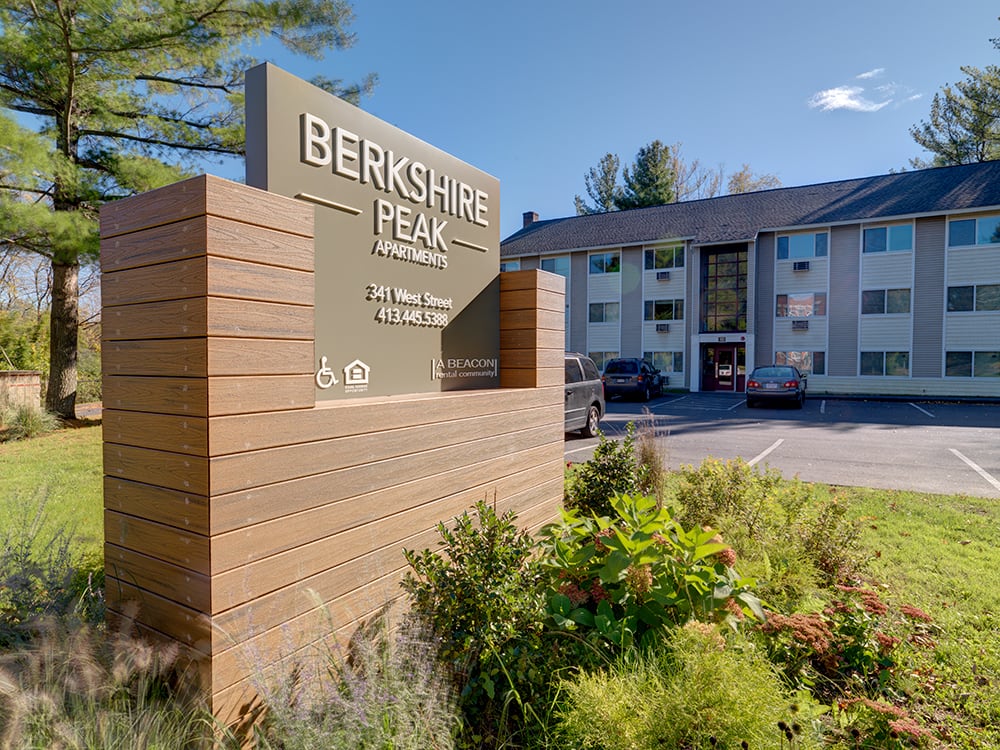 photos of berkshire peak apartments