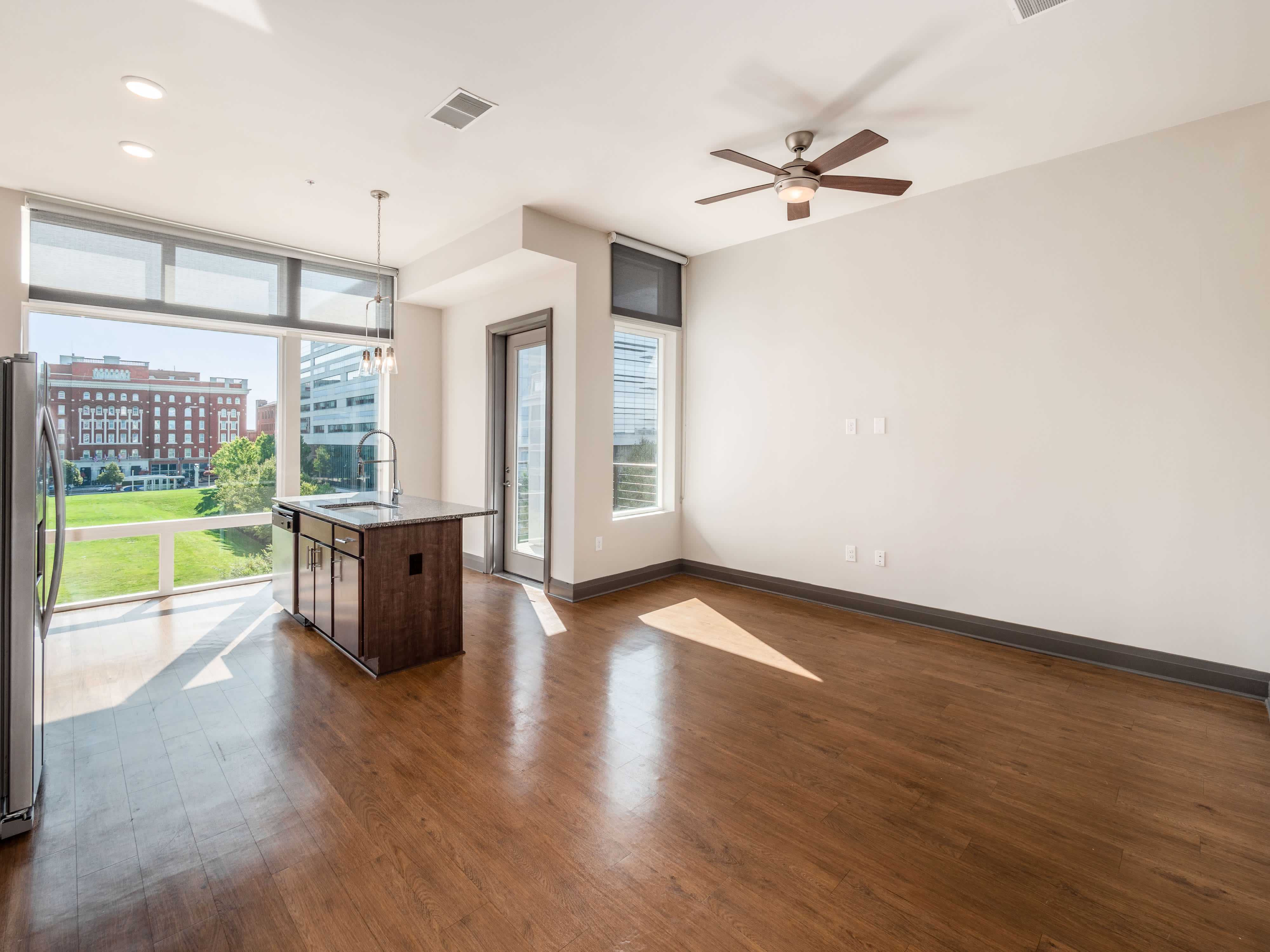 303 Front St 4 of 5
