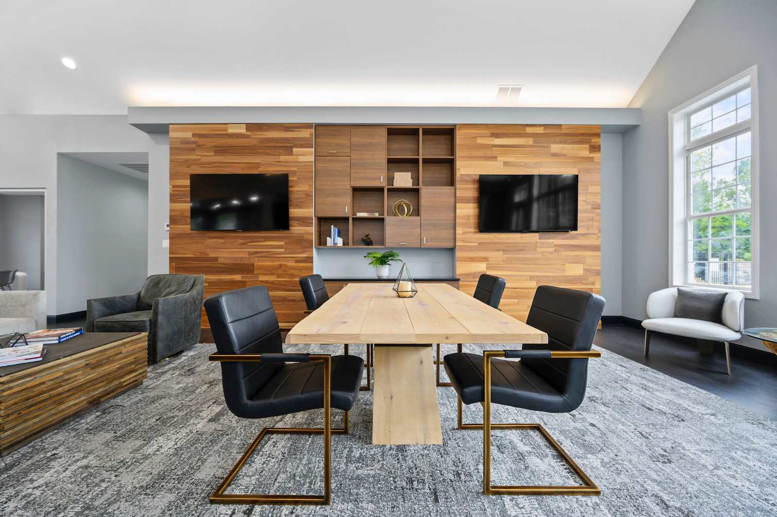 Ivy Hills Living Spaces 2 of 6