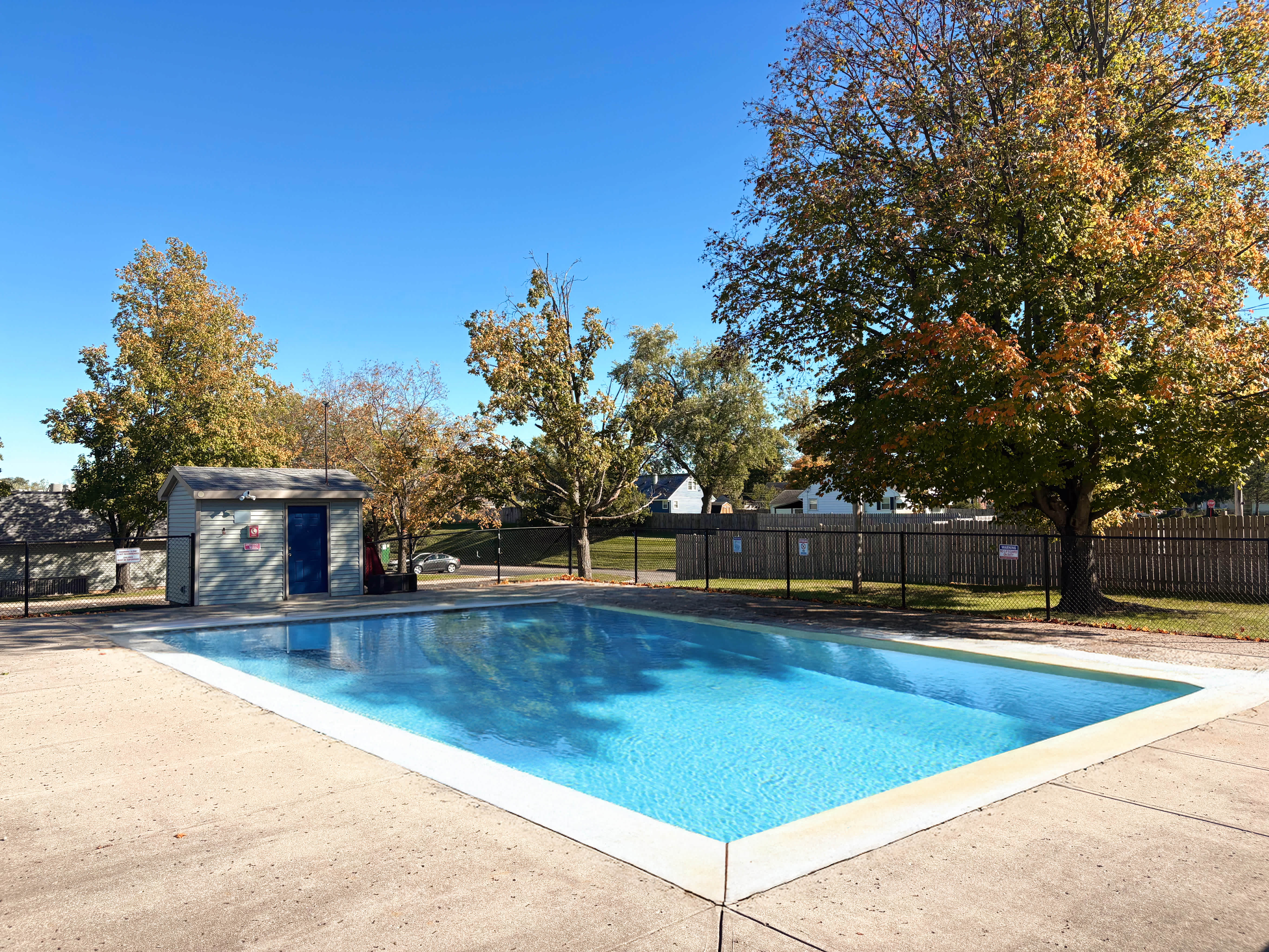 Rivers Edge Apartments and Townhomes 2 of 2