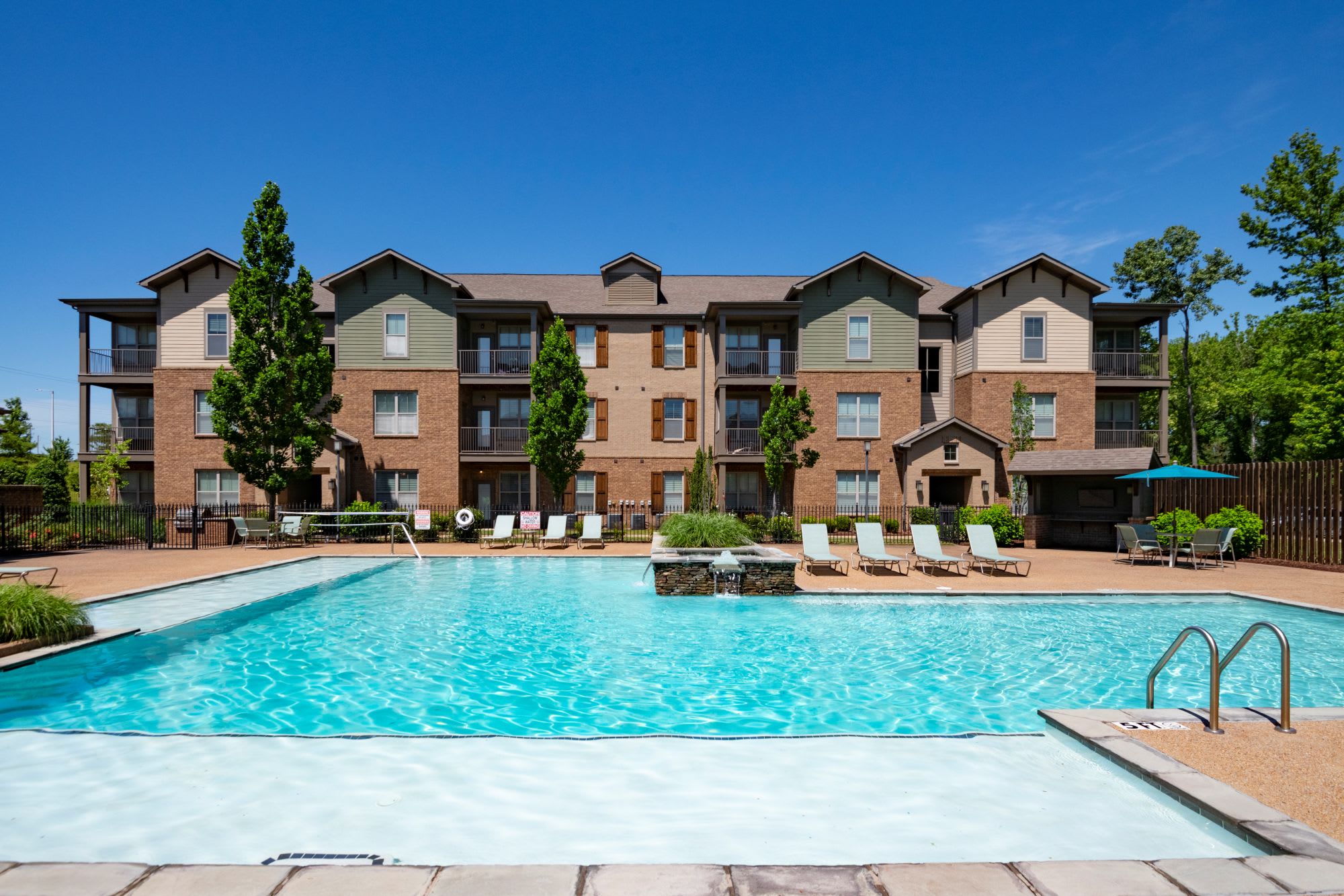 Hall Creek saltwater pool - Arlington, TN