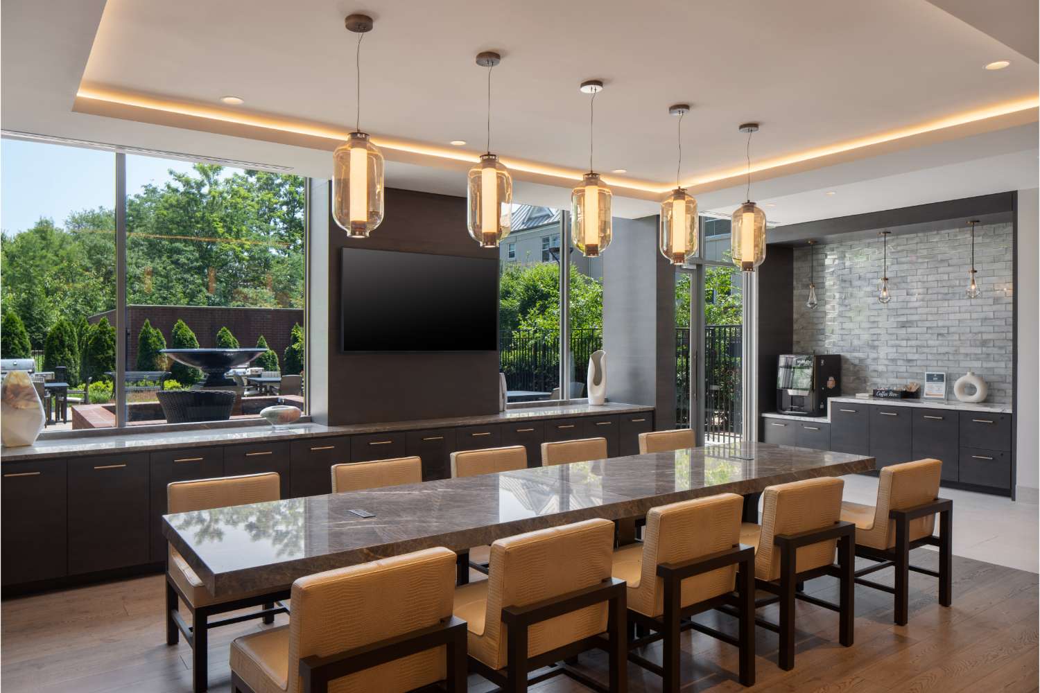 The Whitney resident lounge - Bethesda, MD
