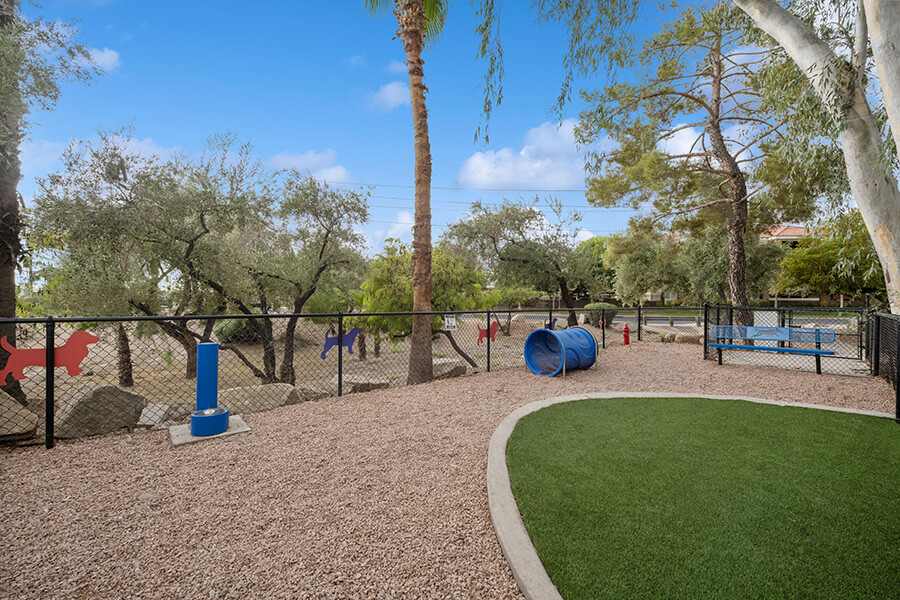 Dog park at Crystal Creek (1 of 2)