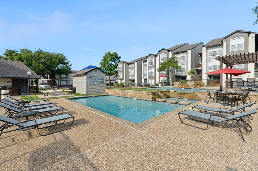 Pool at Cobblestone (3 of 7)