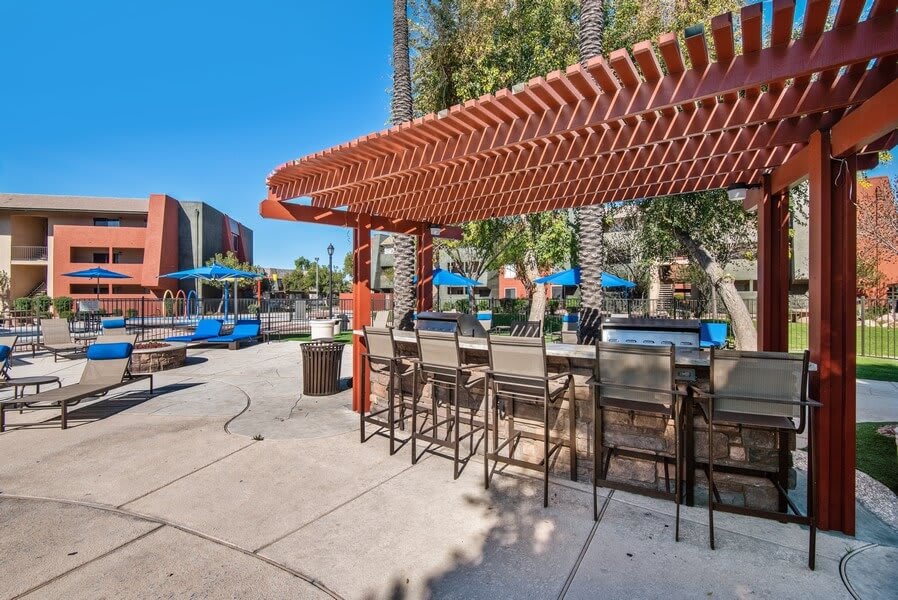 Grill area at Saratoga Ridge