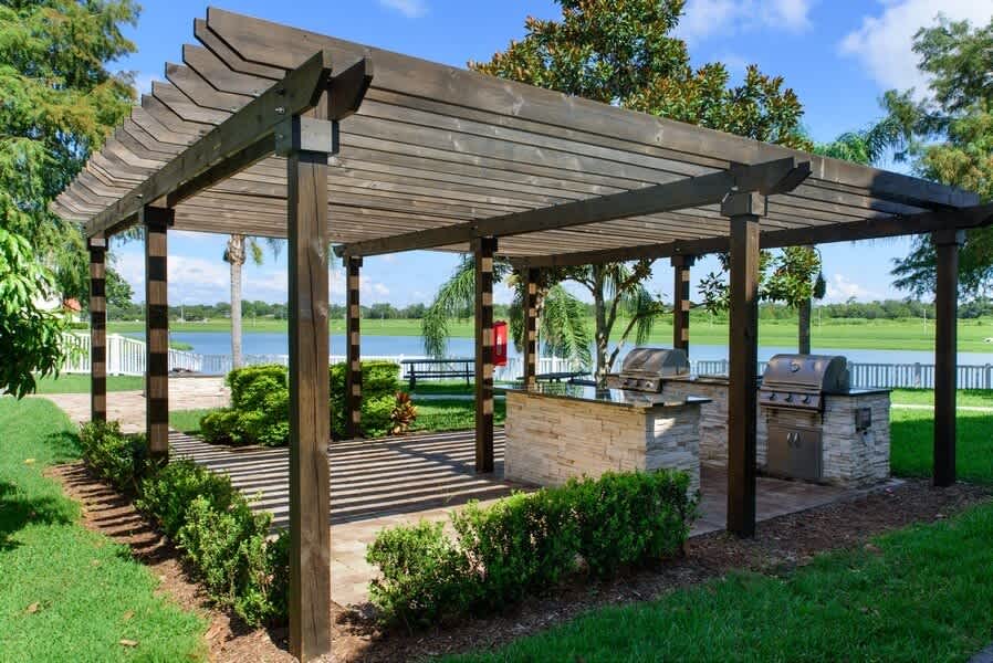 Grill area at Lake Tivoli