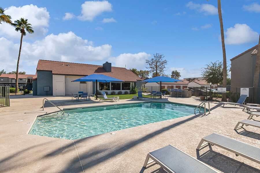 Pool at The Peaks on 4th Apartments (2 of 3)