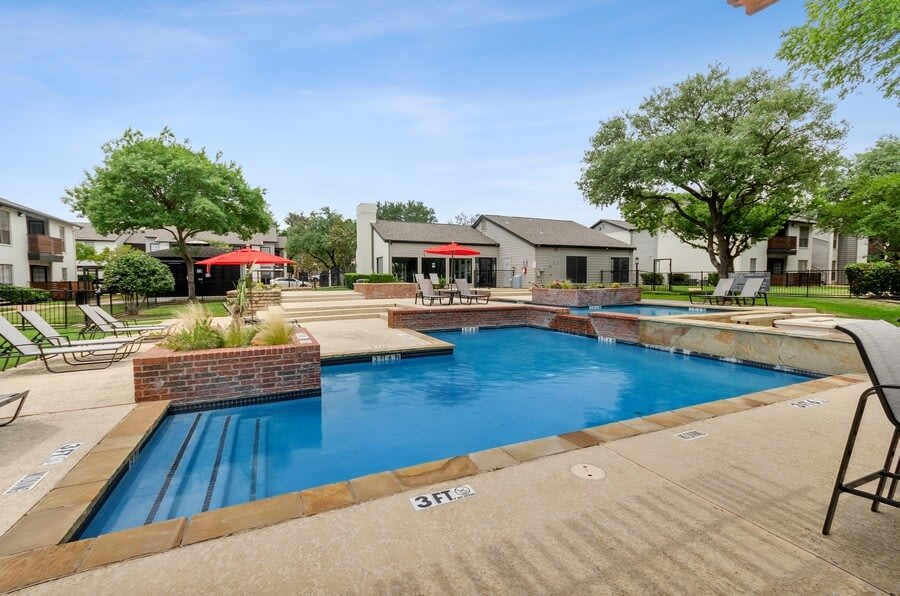 Pool at Aspen Court (1 of 2)