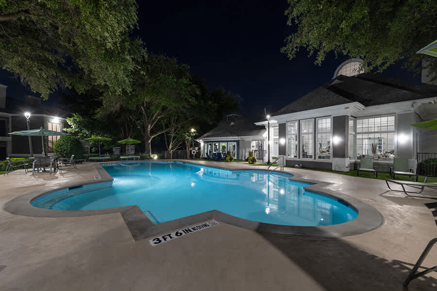 Pool at Bridges at Oakbend (1 of 4)