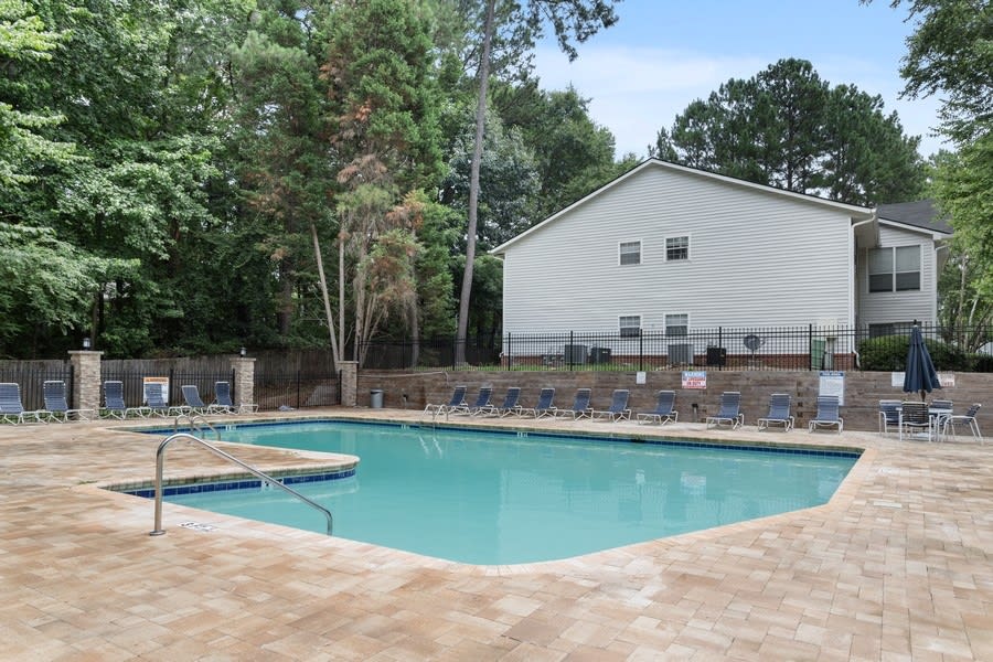 Pool at Brookstone (3 of 3)