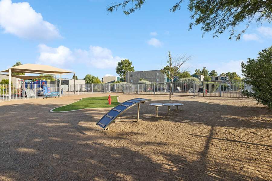 Tanque Verde Apartments 2 of 12
