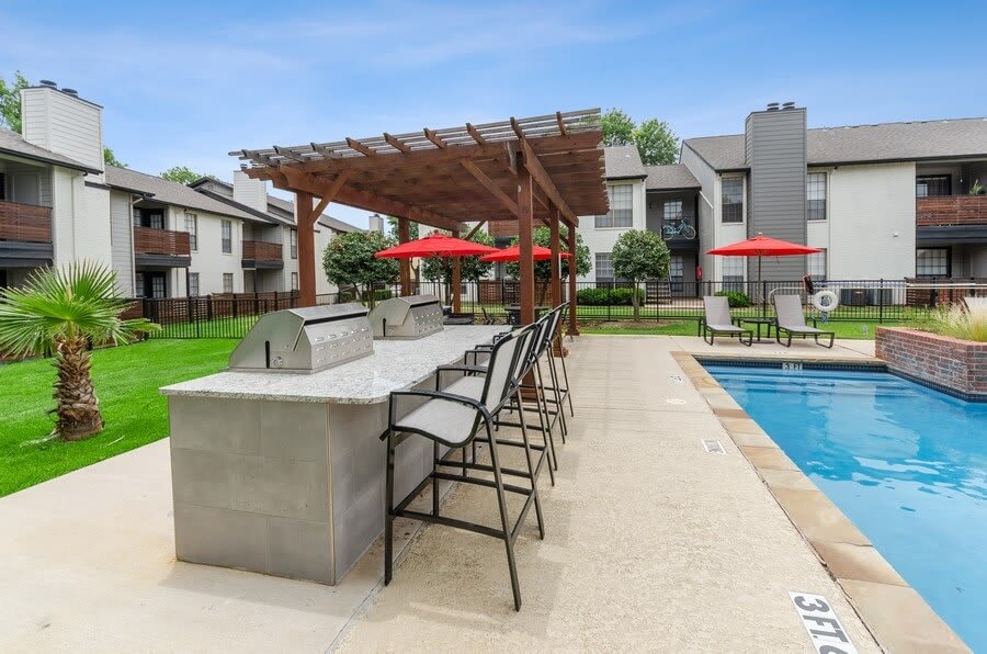Grill area at Aspen Court