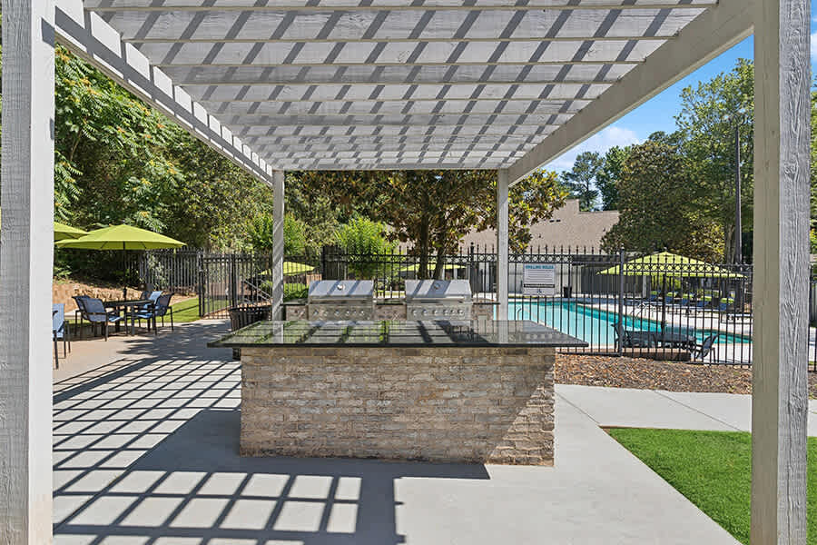 Grill area at Retreat at Stonecrest