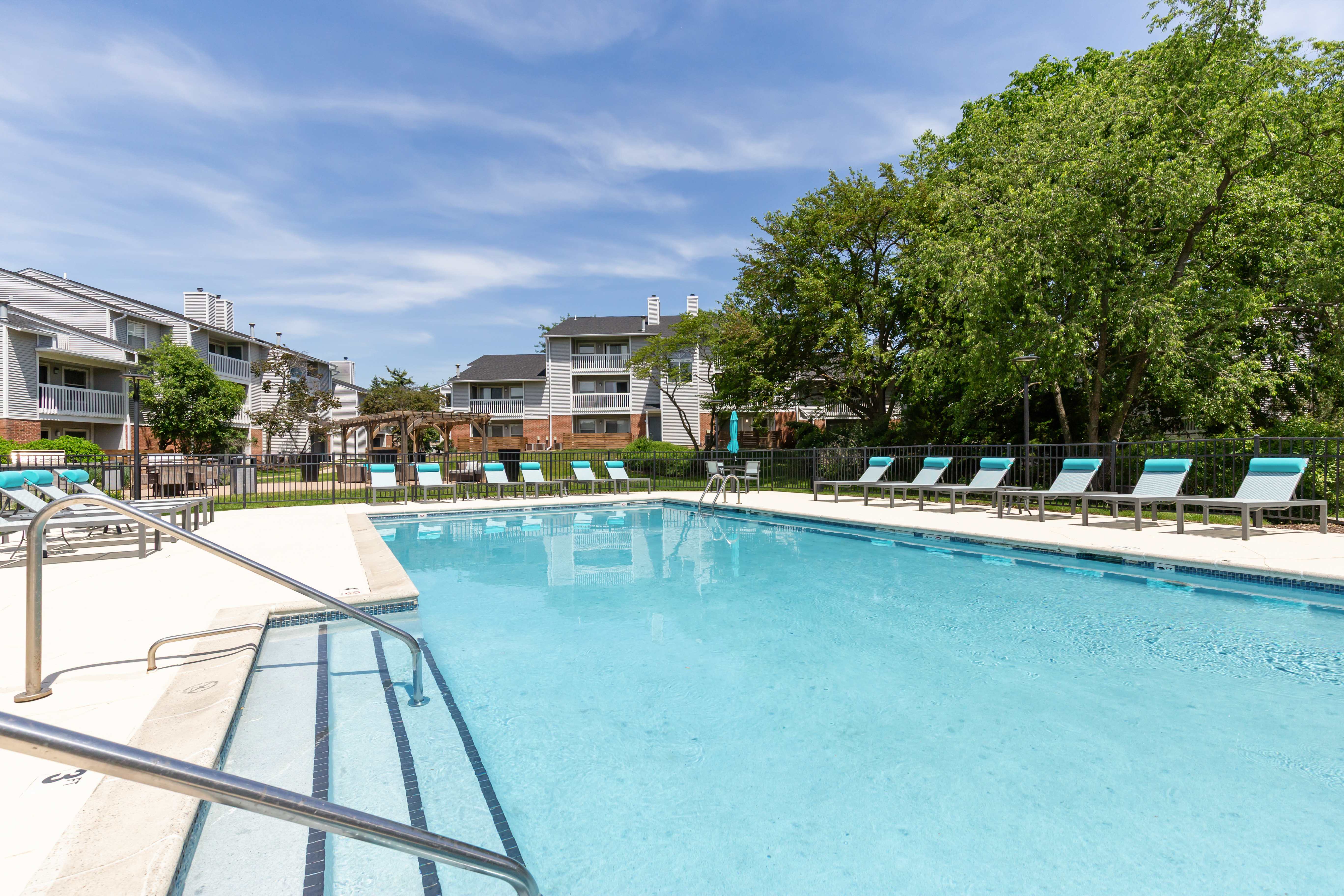 Pool at Hawthorn at Oakhurst (2 of 2)