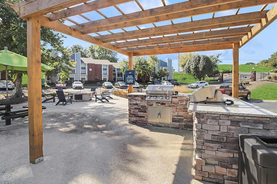 Grill area at Abbington Heights