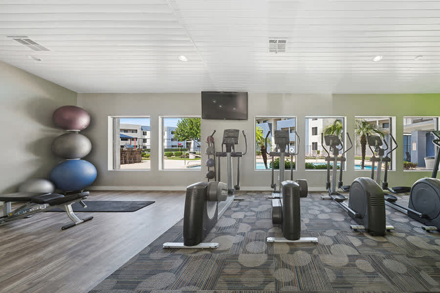 Gym at Saratoga Ridge (3 of 3)