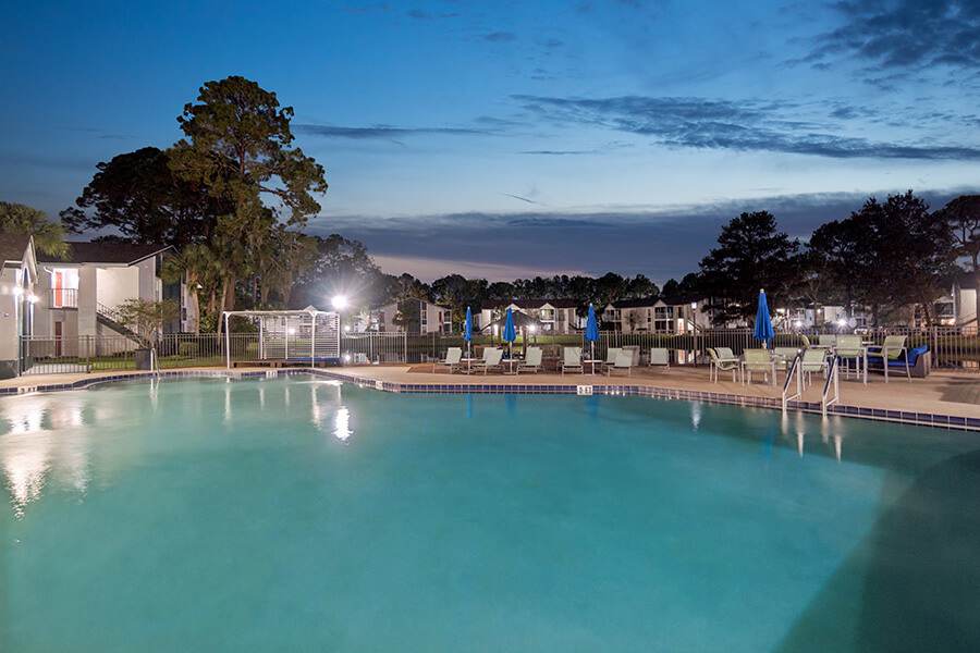 Pool at Vue at Baymeadows (5 of 6)