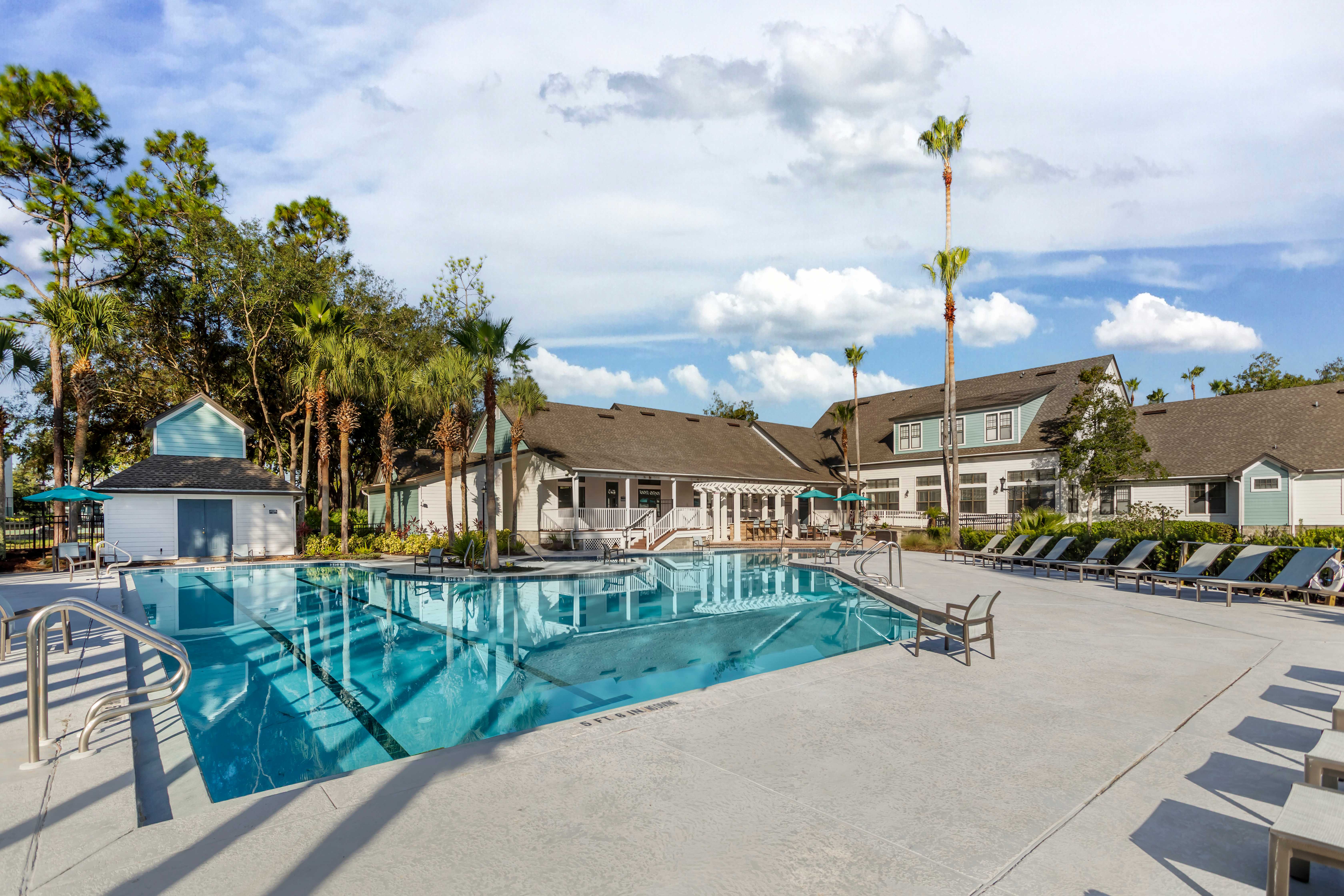 Pool at Mirage on Kernan