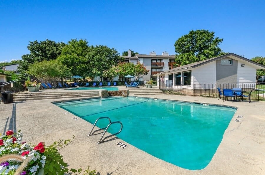 Pool at Woodcreek (1 of 3)