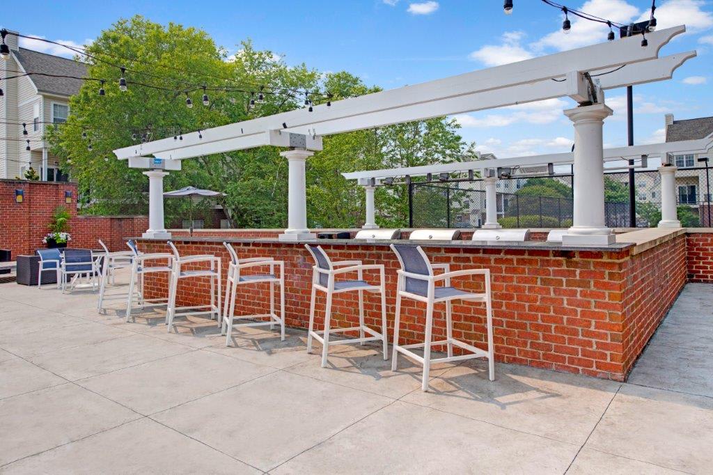 Grill area at Dulles Greene (3 of 3)