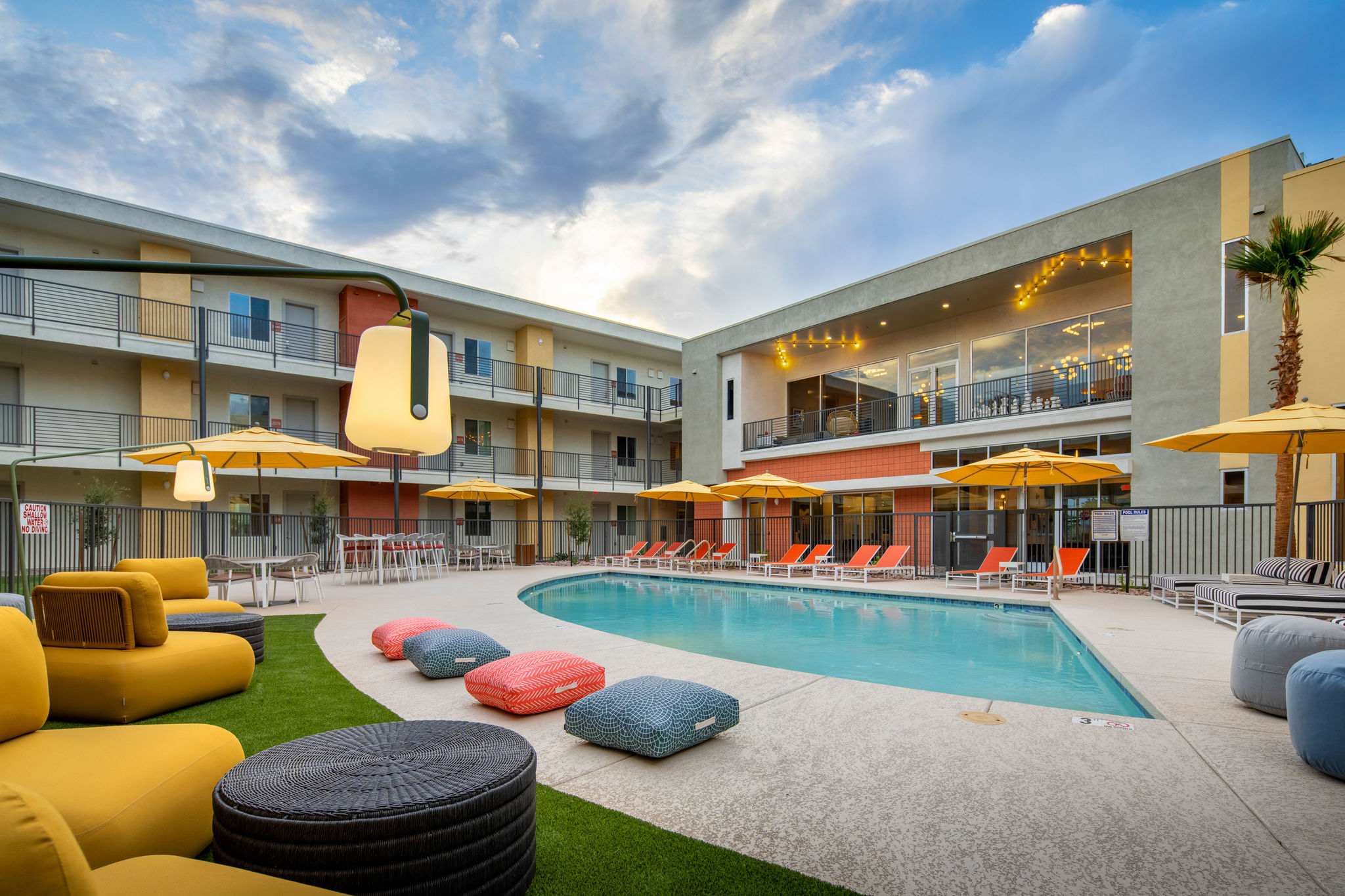 Cabana Southern Apartments 2 of 12