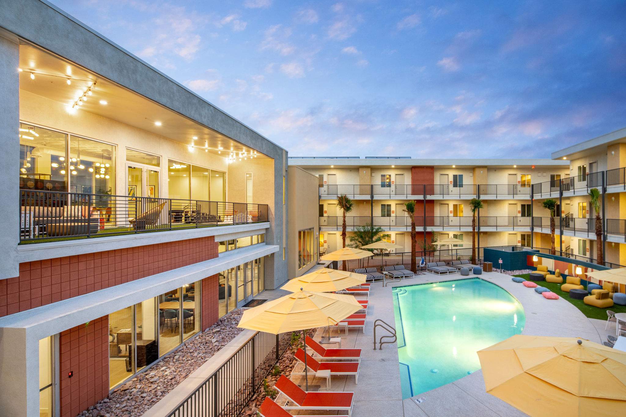 Pool at Cabana Southern Apartments (4 of 6)