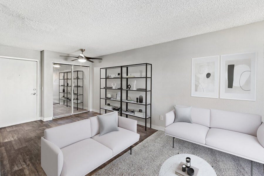 Tanque Verde Apartments 5 of 12