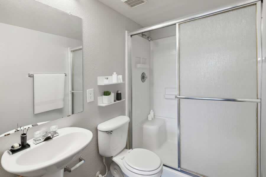 Ridgeline Apartment Homes 9 of 12