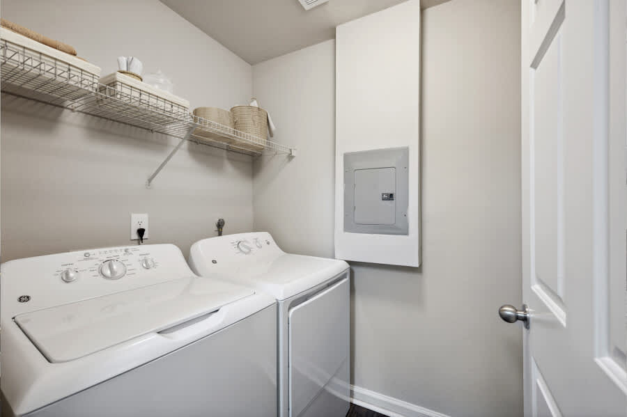 Laundry room at Parc @ 980