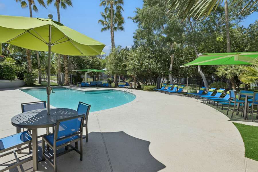 Pool at San Mateo (1 of 2)