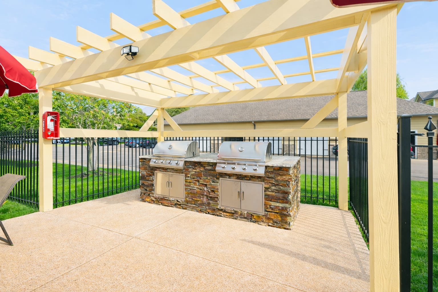 Grill area at The Orleans at Walnut Grove (3 of 4)